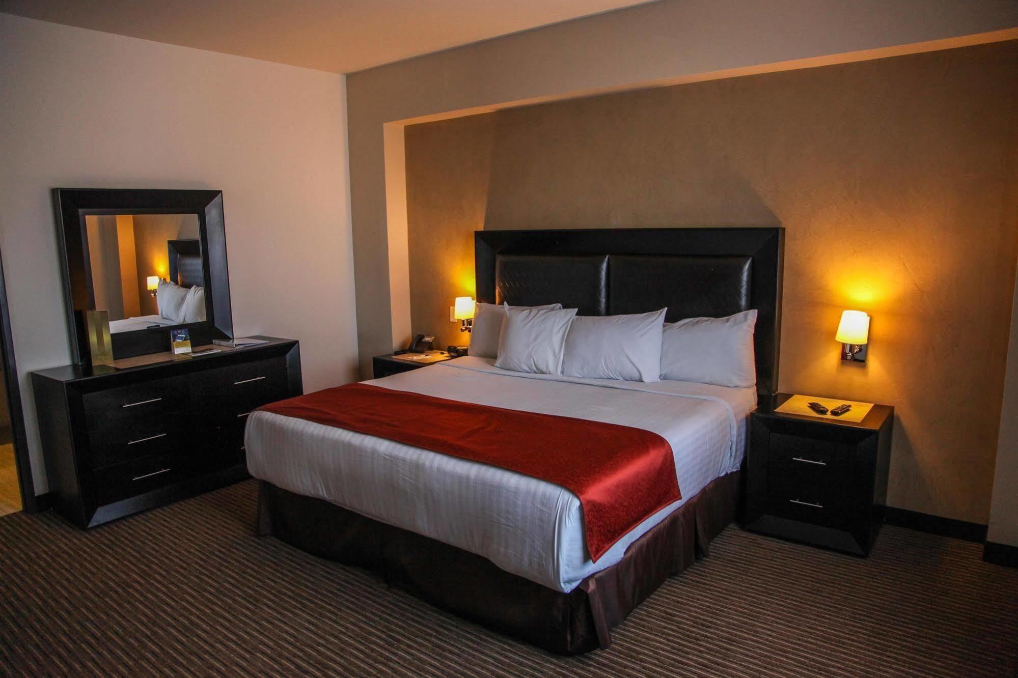 Best Western Plus La Mina Parral 客房 照片